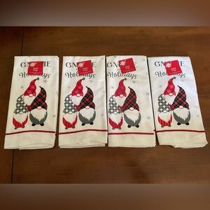 Kitchen Towels. Gnome For The Holidays ❄️. NWT
